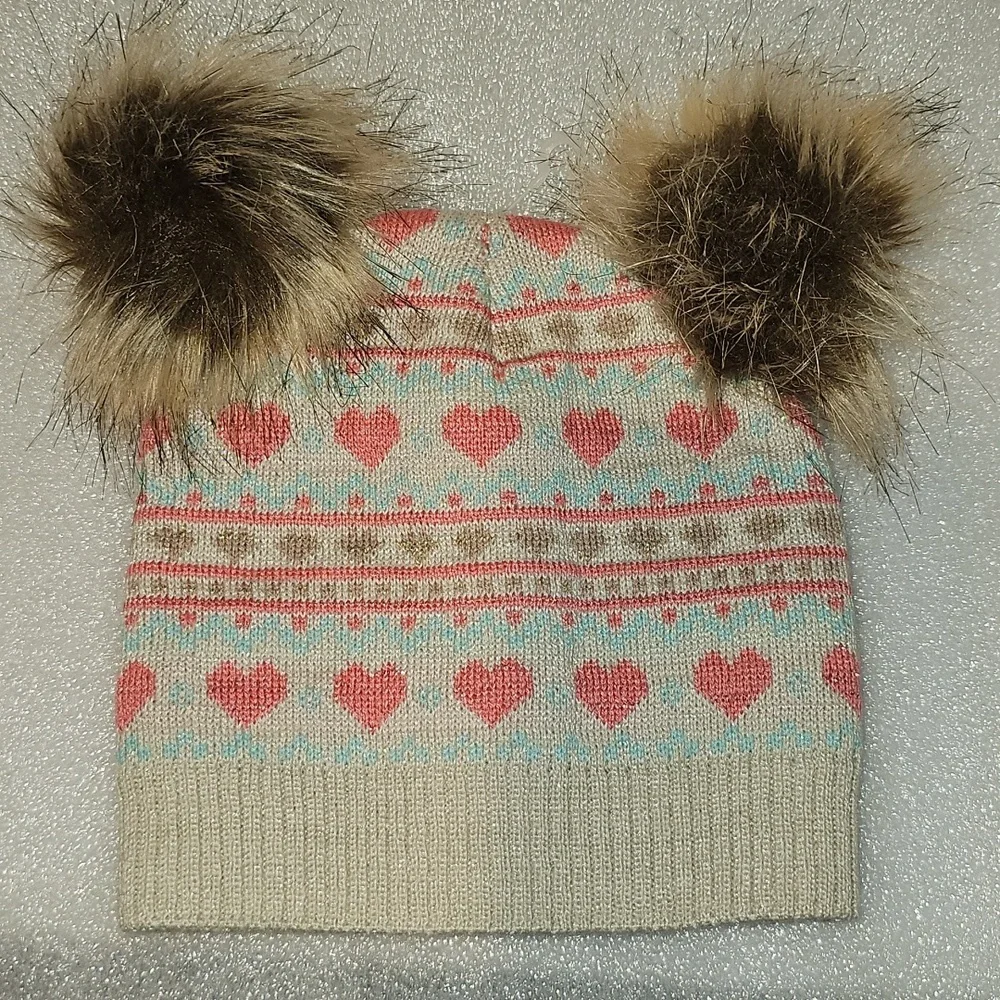 Toby and Me Girl 12-24 Months Heart Patterned Beanie w/Faux Fur Pom Poms Used
